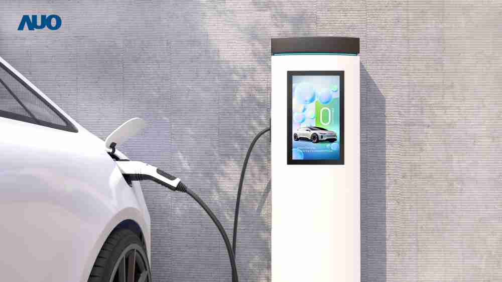 友達〝EVSE車用充電樁解決方案〞專為電動汽車充電樁設計，，，，具有高亮度、、、、克服戶外艱難環境的耐溫、、耐紫外線等特性，，，並搭載散熱性及擴充性強的高效能工業電腦，，可實現人機互動訴求，，，，如資訊顯示、、支付等應用